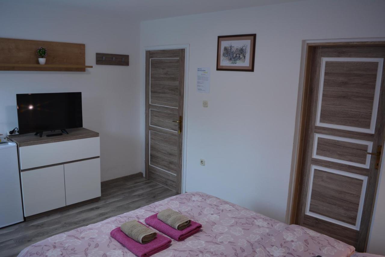 Rooms Lucijana جيزيرسي المظهر الخارجي الصورة